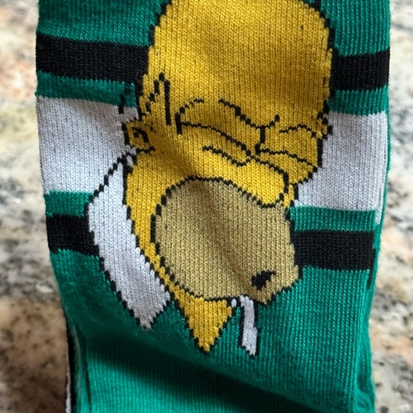 NWT. 2 pack Simpson’s socks - Picture 4 of 10